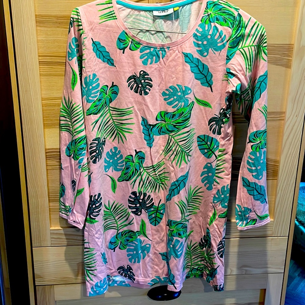 Pink and green leaf sleep shirt
